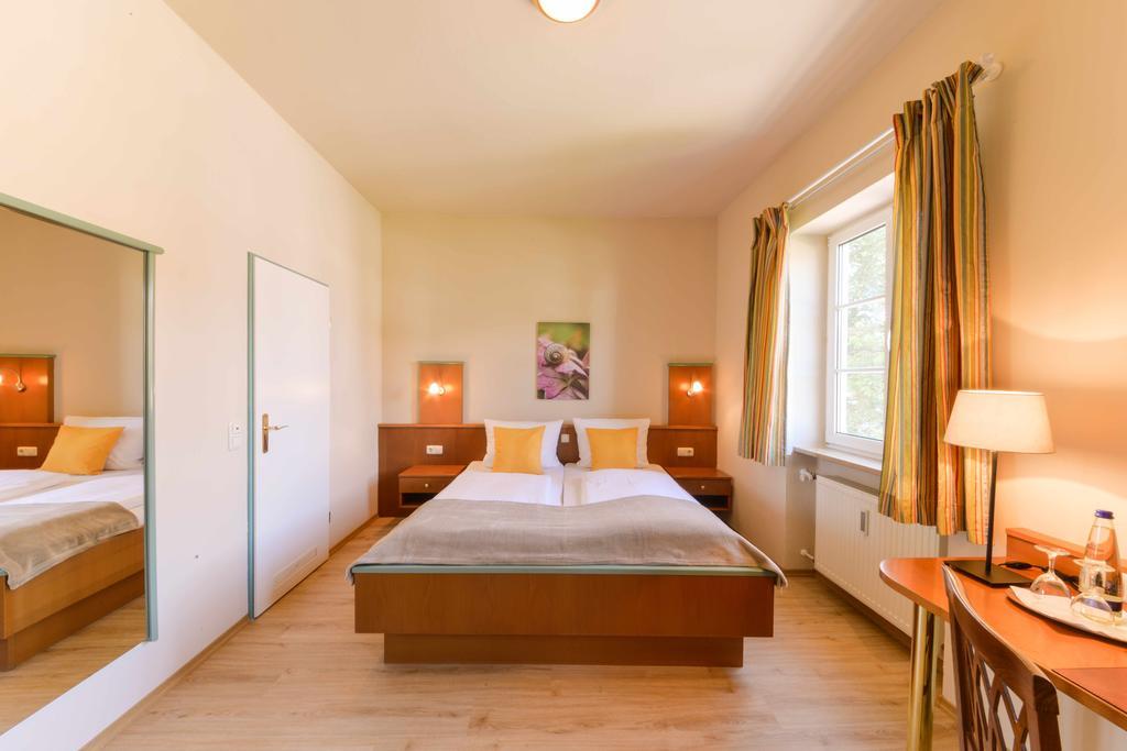 ホテル Boardinghouse プファルキルヒェン 部屋 写真